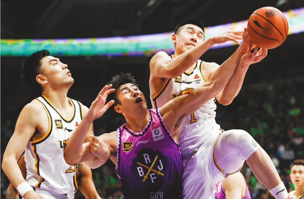 包含约阿队在比赛中战胜对手，实现连胜的词条