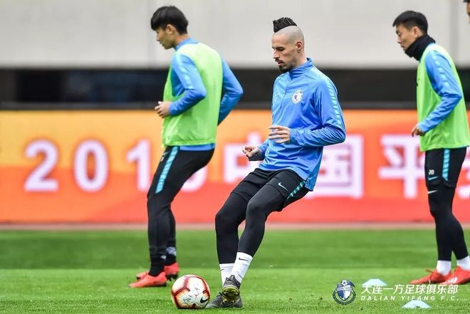 关于东南亚球队士气高涨，全力备战争取胜利的信息