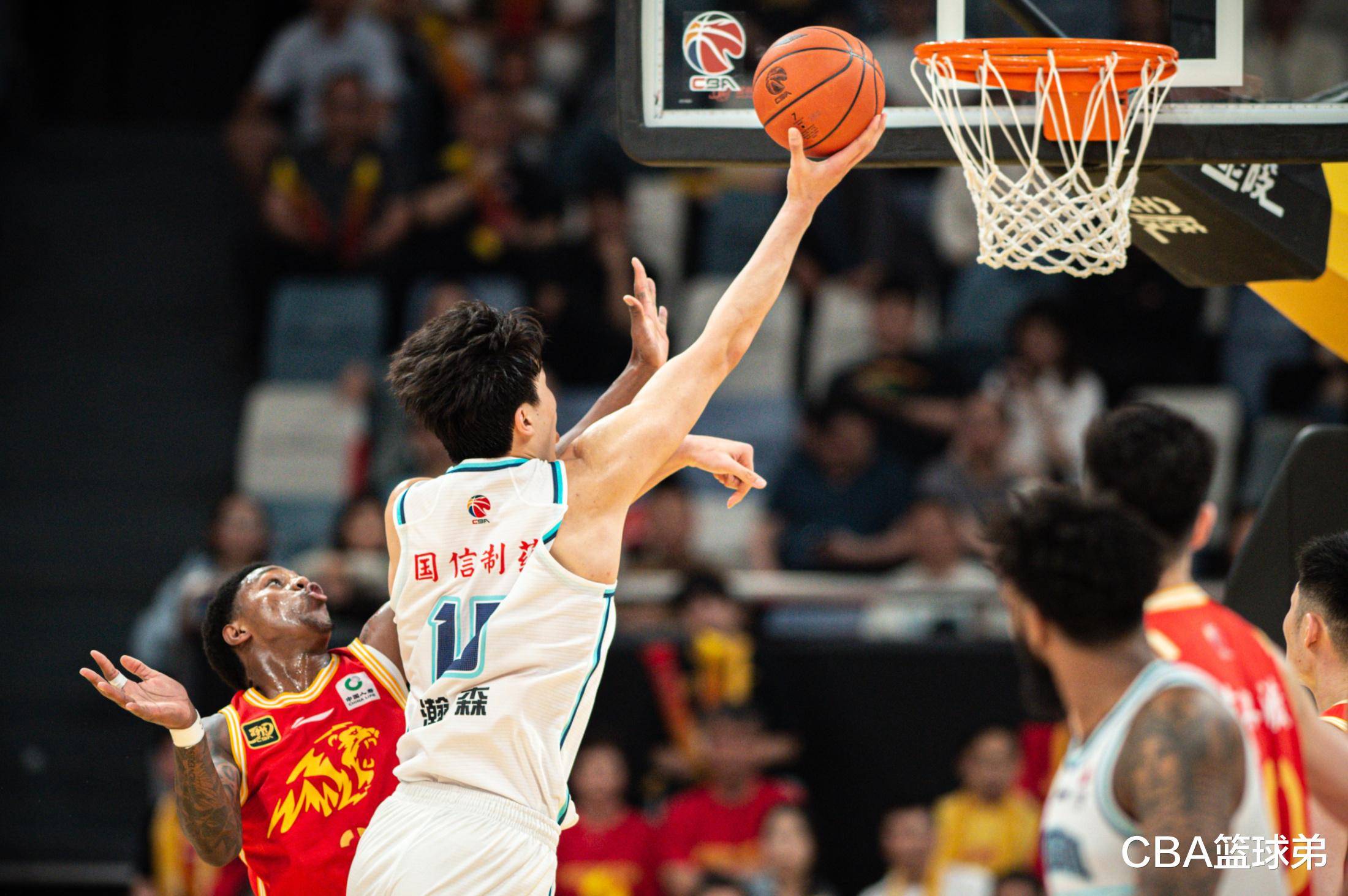 关于广东深圳球队击败厦门漳州,追赶保级对手的信息 关于广东深圳球队击败厦门漳州,追赶保级对手的信息