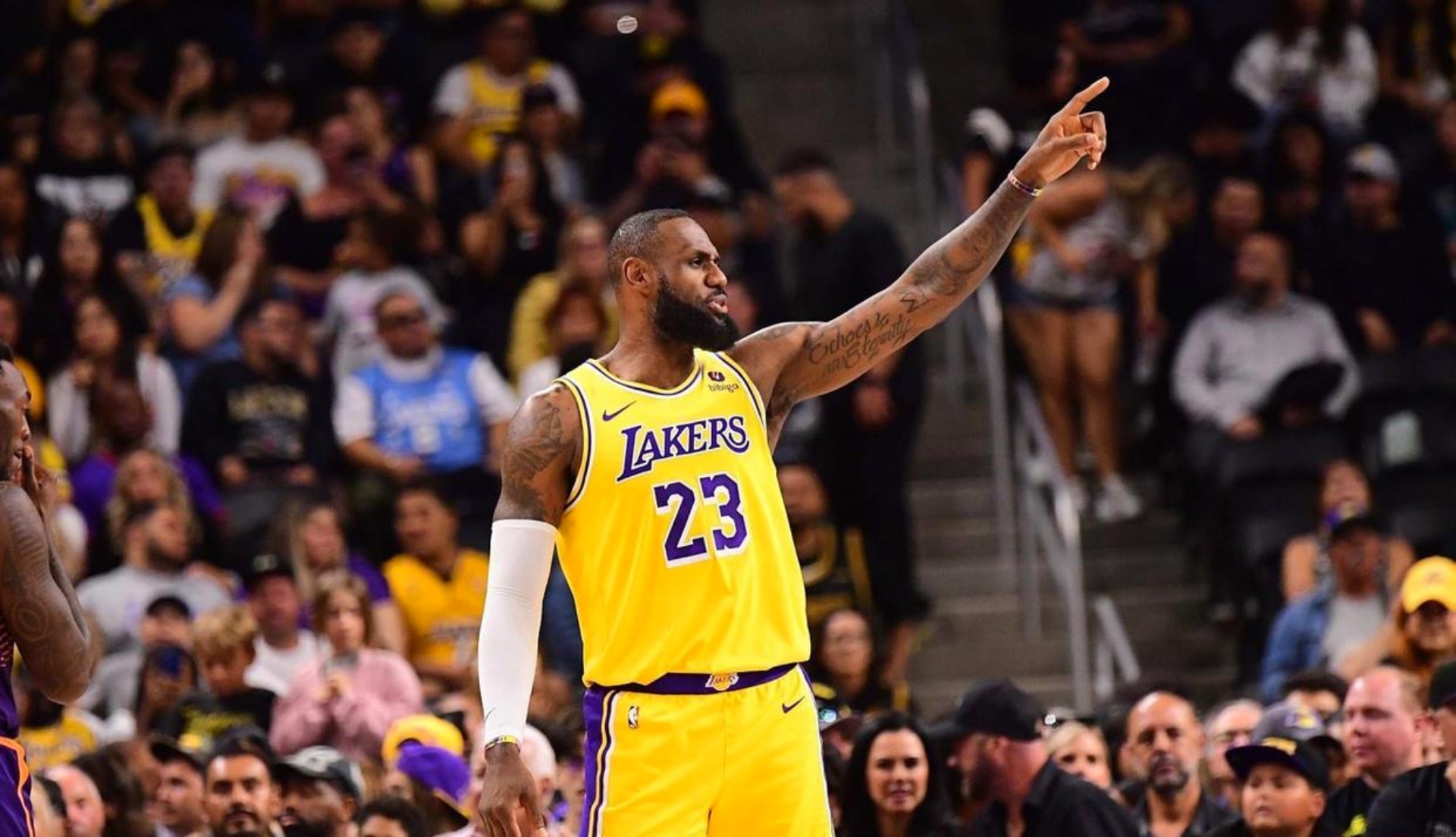 热火横扫开拓者，詹姆斯季后赛准备充足