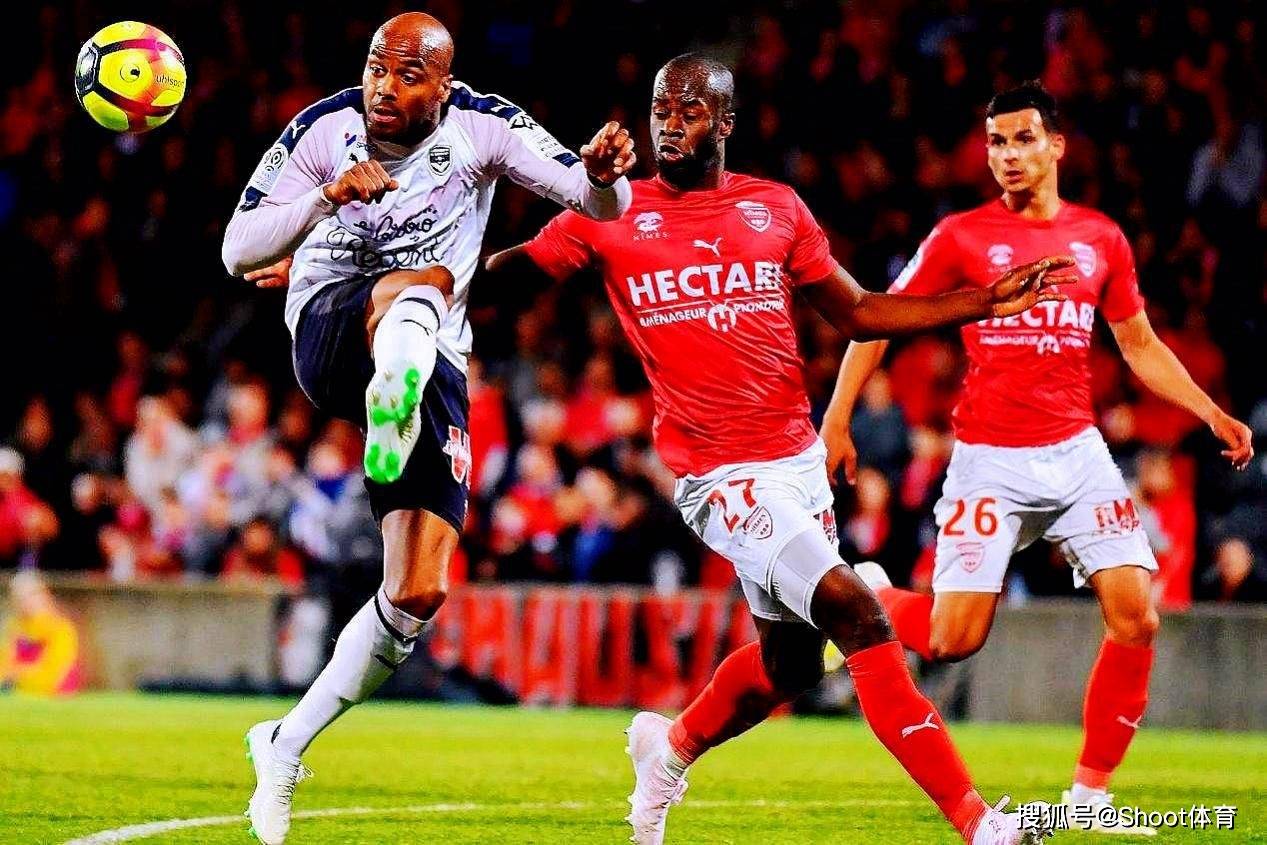 开云体育中国官网-巴斯蒂亚主场不敌瓦朗谢纳，连败持续