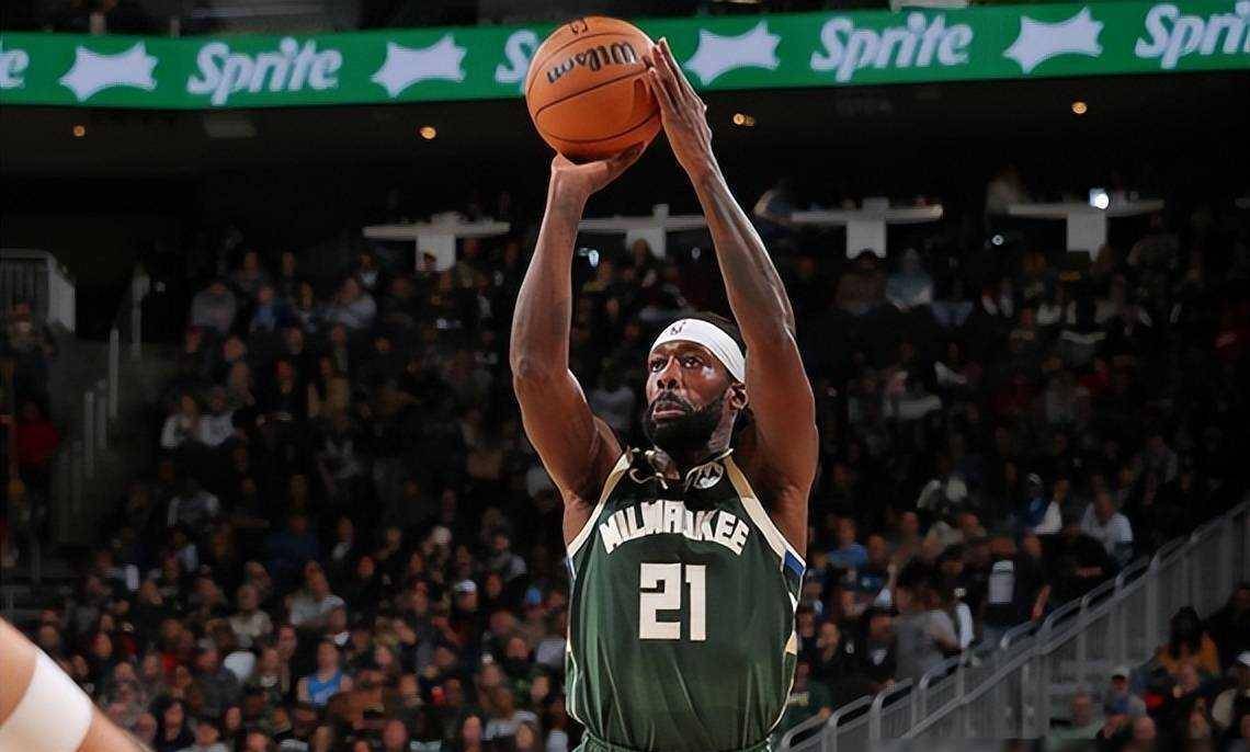 雄鹿逆转马刺,取得六连胜 雄鹿逆转马刺,取得六连胜