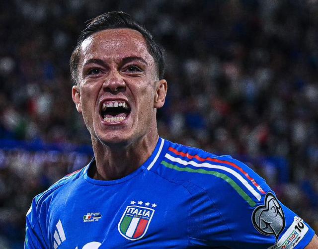 欧预赛赛场激情四射,球员奋力拼搏呈现实力的简单介绍 欧预赛赛场激情四射,球员奋力拼搏呈现实力的简单介绍