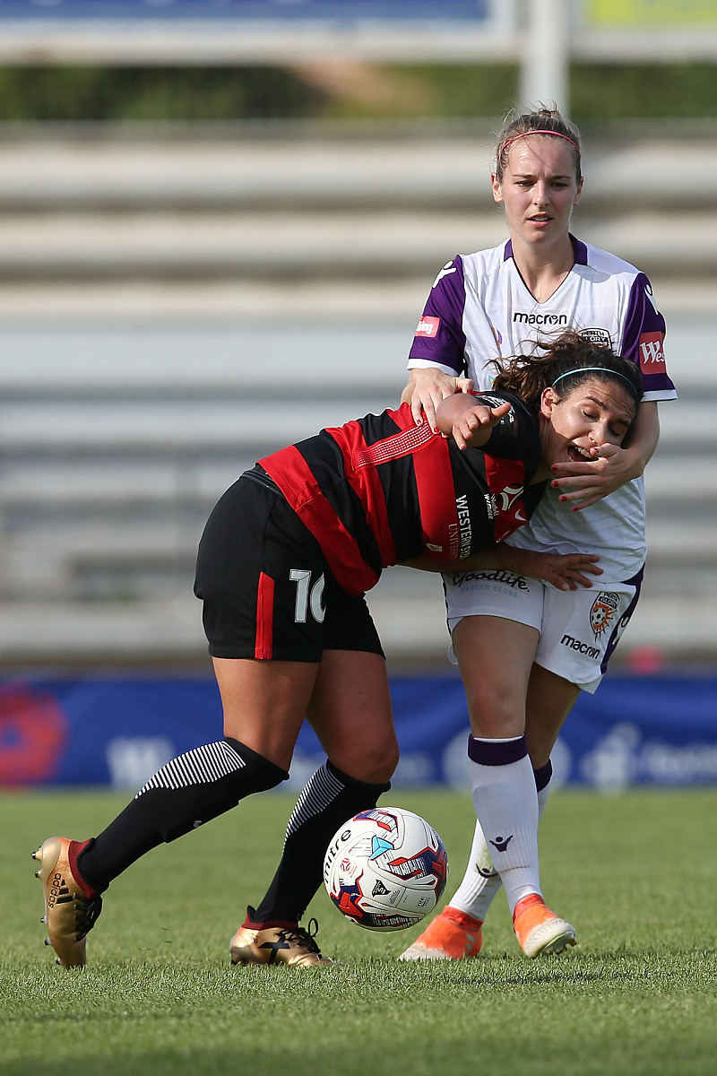 加拿大女足在比赛中脱颖而出 加拿大女足在比赛中脱颖而出