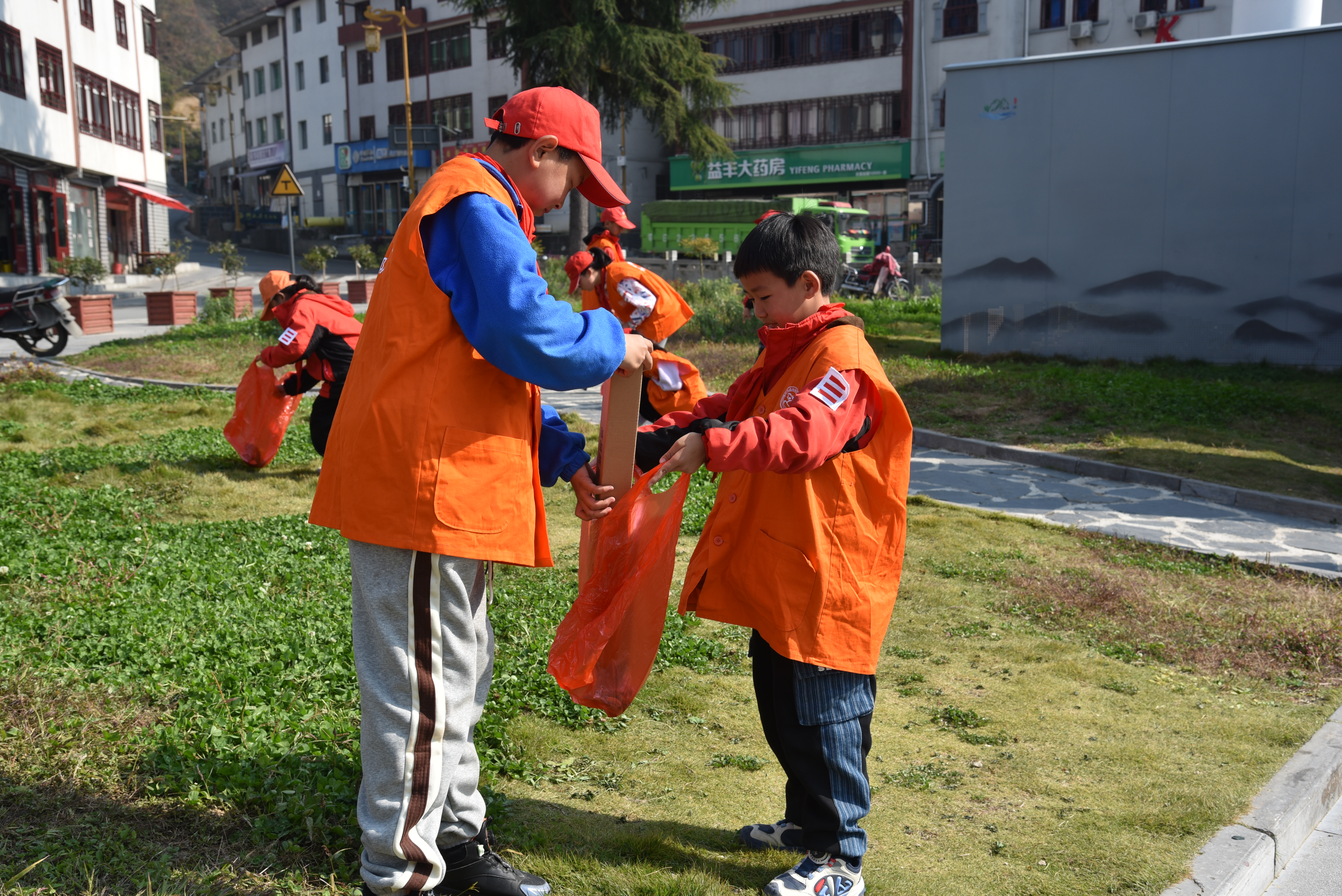 关于球员们参与公益活动，助力环保行动的信息